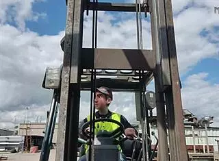 work sucks, but foot fantasies make it better!