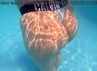 underwater pawg 4k solo fat ass