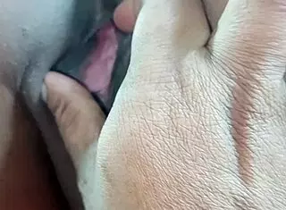 Virgin Girl First Time Pussy Fingering By Chubby Mature Indian