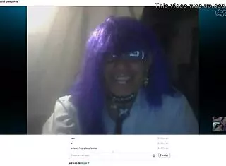 Carol Banderas Shows Off on Mexican Webcam