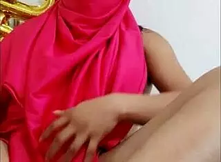 i dressed as an indian for new year challenge and masturbated my big pussy deliciously