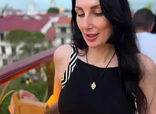 Blowjob in Public Restaurant