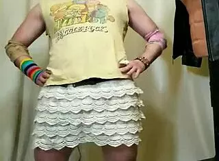 I enjoy a sexy dancefloor workout with horny amateurs in pov