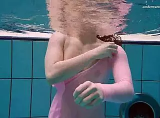 Hot Liza Bubarek as Underwater Mermaid! Can You Resist Her Wet Bikini Look?