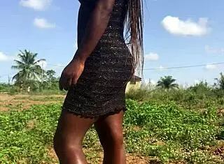 crazybitch enjoys twerking her big ass outdoor