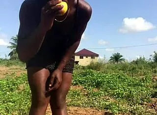 crazybitch enjoys twerking her big ass outdoor