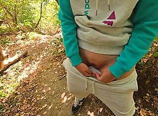 Пожалуйста, не останавливайся, кончи глубоко внутри меня сейчас