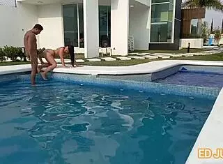 Day off for Mexican producer recording content