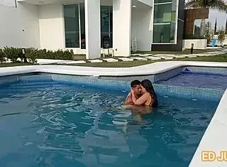 Day off for Mexican producer recording content