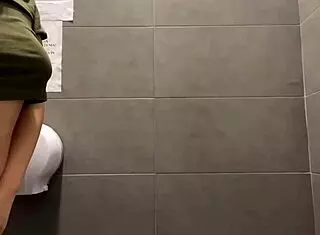 Extreme fingering close up 😈