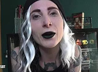 Exhibitionism challenge lou nesbit lia louise