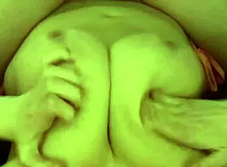 Kiki dare licks and dives into mature muff with big pussy lips 😏