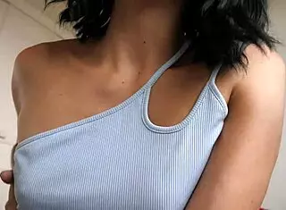 Zarah Lynch denies you her boobs