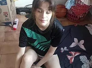 Mi Hermanastra Quiere Venirse a Vivir Conmigo y Me Follo Duro y Rico a la Muy Cachonda