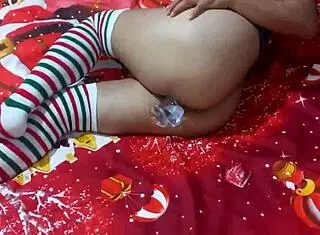 On Christmas, delicious Indian handjob defies rules in Latin lingerie.