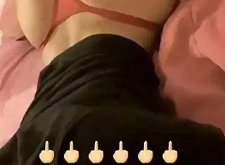 Pendeja shows gran culo 😏