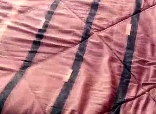 met a single mom at park, tricked her for cash sex! 😏