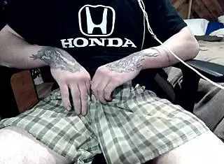 Intense Big Cumshot Orgasm