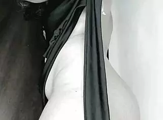 Andressa Castro, white woman, takes it deep in her young pussy