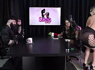 Gabe Spec Sheer Red Shows Neck Techniques