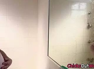 Hey, watch this chubby Aussie play solo, wanna see more of her hairy fun?