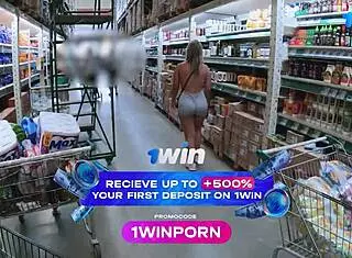 I went to the market without panties, then offered my ass