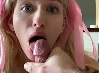 emma rosie gives a hot blowjob in this amateur hookup, ending with a facial