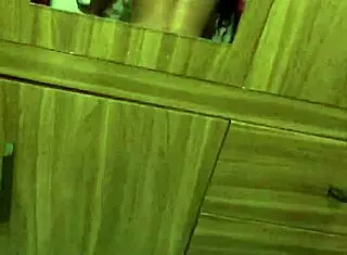 Gay Flasher Exposes Ass in Public