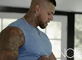 Sui-Feng and Rangiku Matsumoto have intense sex in Bleach hentai