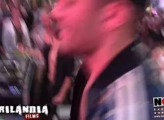 follando en zorrilandia con hardcore big cock and natural tits blowjob