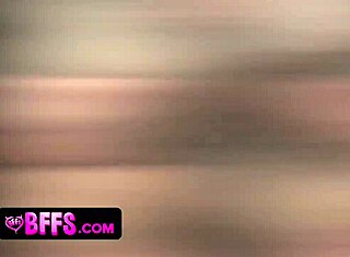 Nu pot crede că prietenele mele 18+ au făcut sex lesbian la petrecerea în pijama!