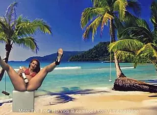 Curvy amateur girl fucks herself with glass dildo on webcam!