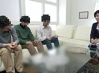 일본 처녀의 첫 생섹스, 성숙한 여자와