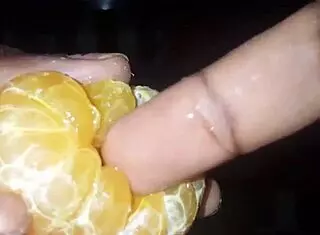 La Clémentine Jaime Au Point De Défoncer Mon Doigt