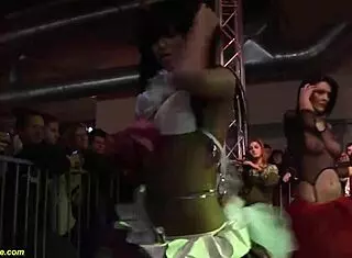 skinny step siblings life on stage