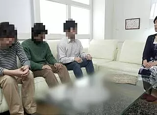 japanese virgin’s first raw experience with mature woman