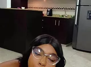 Hermanastra teaches rich Russian handjob with big tits