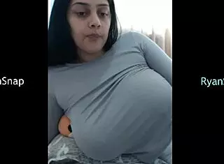 Rosasweet02 shows big tits on webcam