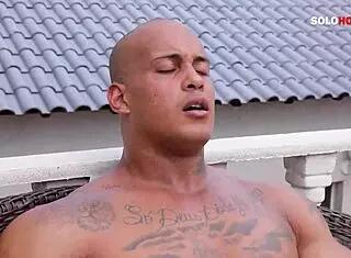 maromba gozando gostoso com monster cock solo