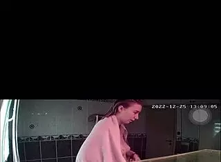 spying on amateur shower teen 18+ blonde french girl