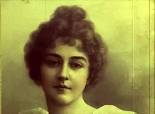 have you seen these vintage erotic drawings? so provocative!