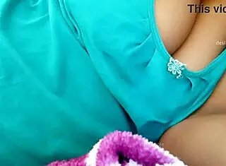 Indian bhabhi - wanna see her sexy boobs?