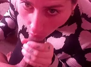 i give her such a good blowjob, love slobberin all over her and givin her all the cum in her mouth
