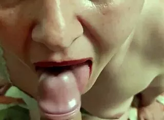 i'm a slut mature milf housewife begging for cum