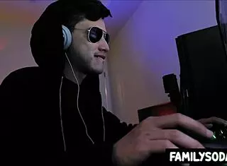 Gamer Stepbro Creampies Stepsis In POV