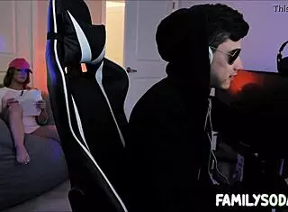 Gamer Stepbro Creampies Stepsis In POV