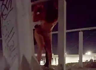 Couple fucking on the bridge in public