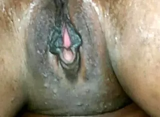 Vídeo completo: 'Meu primeiro anal com meu vizinho casado foi incrível, ele me fodeu gostoso'