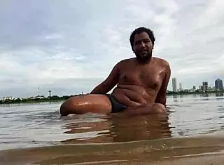 The big boy intensely tries to please with blowjob.