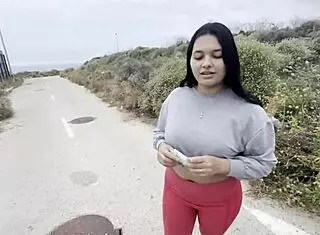 She sucks me for 200 euros, damn! 💦